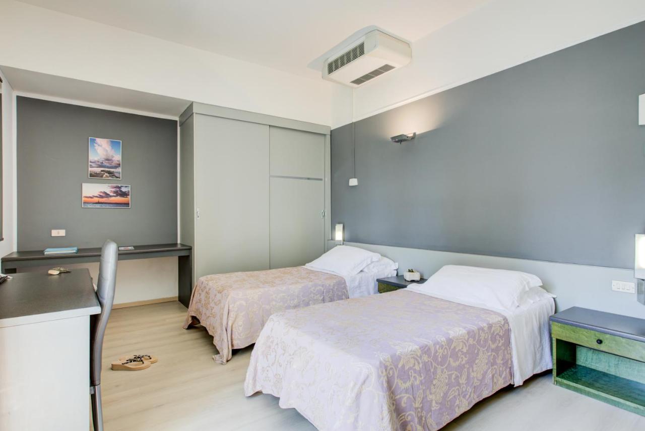Hotel Ivano Rimini Exterior photo