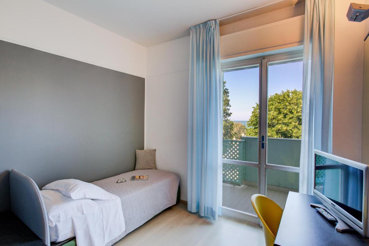 Hotel Ivano Rimini Exterior photo