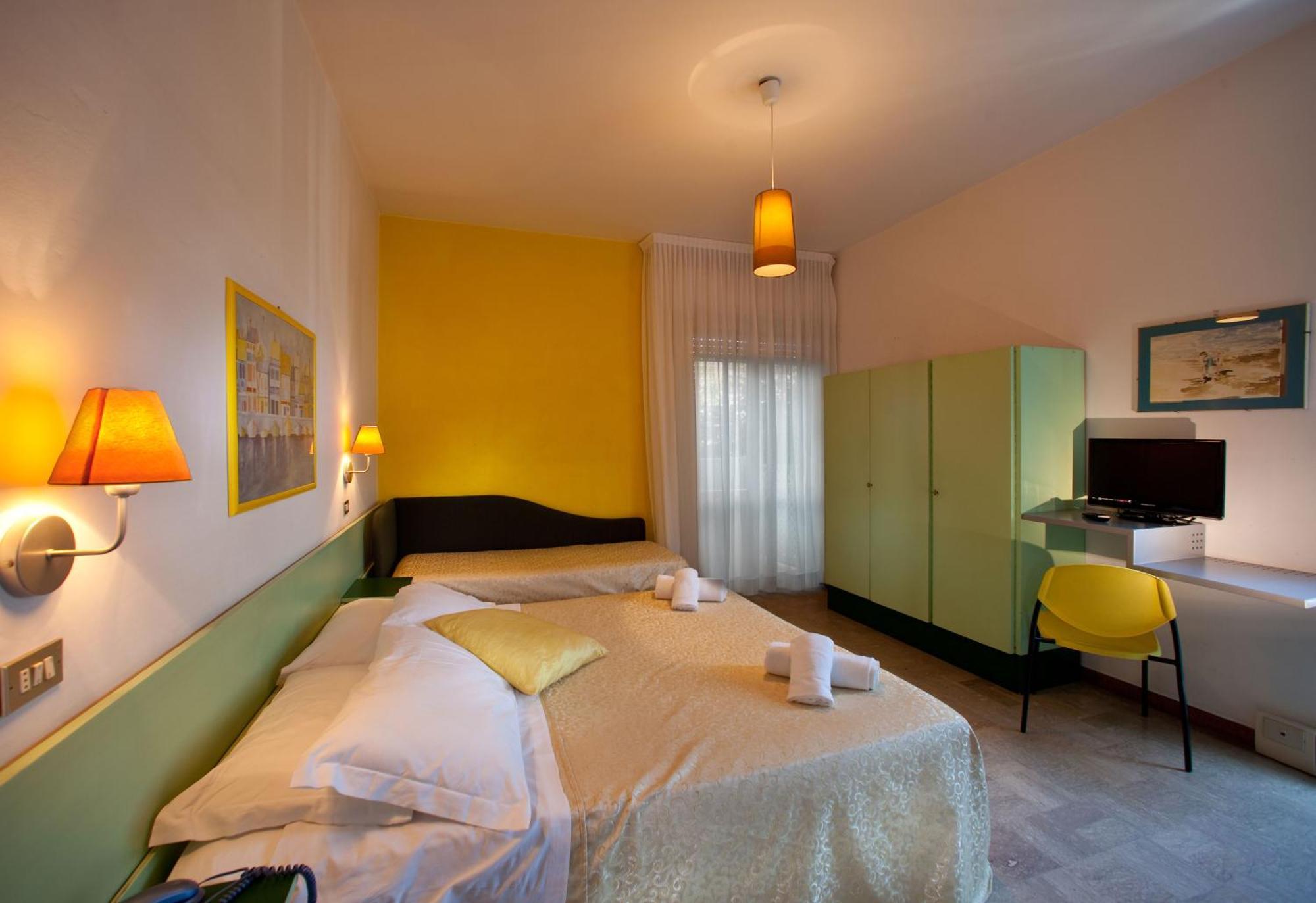 Hotel Ivano Rimini Exterior photo